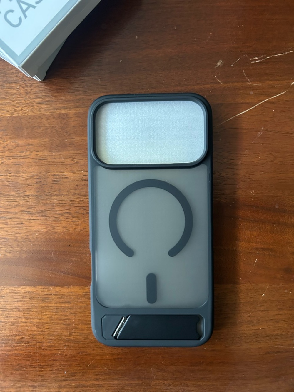 New iPhone 17 max Case with Kickstand and screen protector
